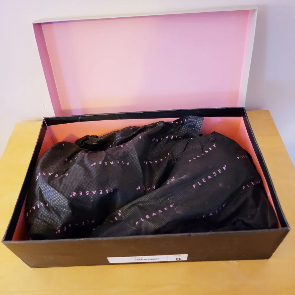 NIB RARE PLEASER PLATFORM STILETTOS - Picture 8 of 8